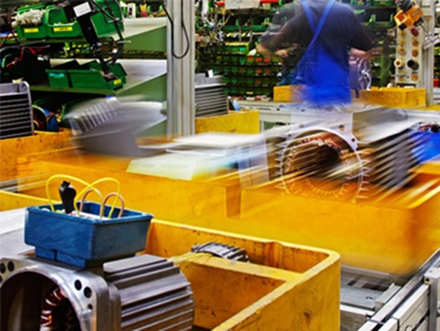 El recubrimiento de precisión de alta velocidad con robots aumenta la productividad en la fabricación